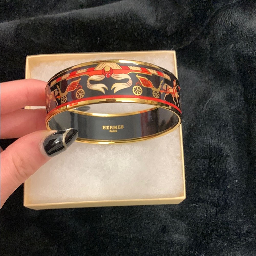 Hermès Black and Red Enamel Bangle